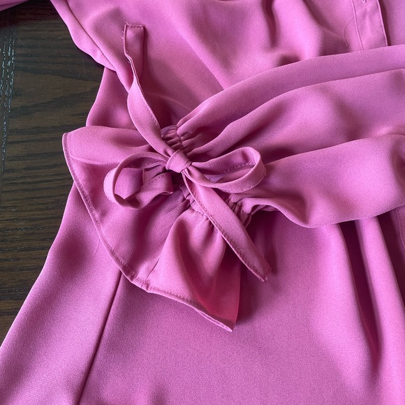 Express Dusty Rose Bow Sleeve Portofino Blouse ~ M ~ - Picture 3 of 6